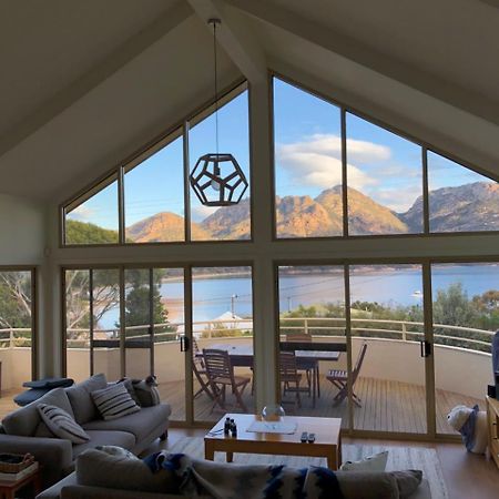 Freycinet Beach House Коулс-Бей Экстерьер фото