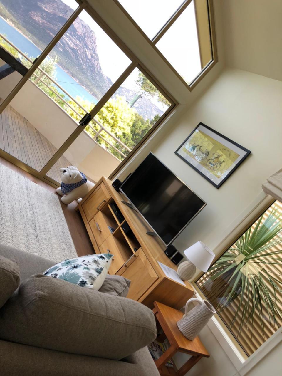 Freycinet Beach House Коулс-Бей Экстерьер фото