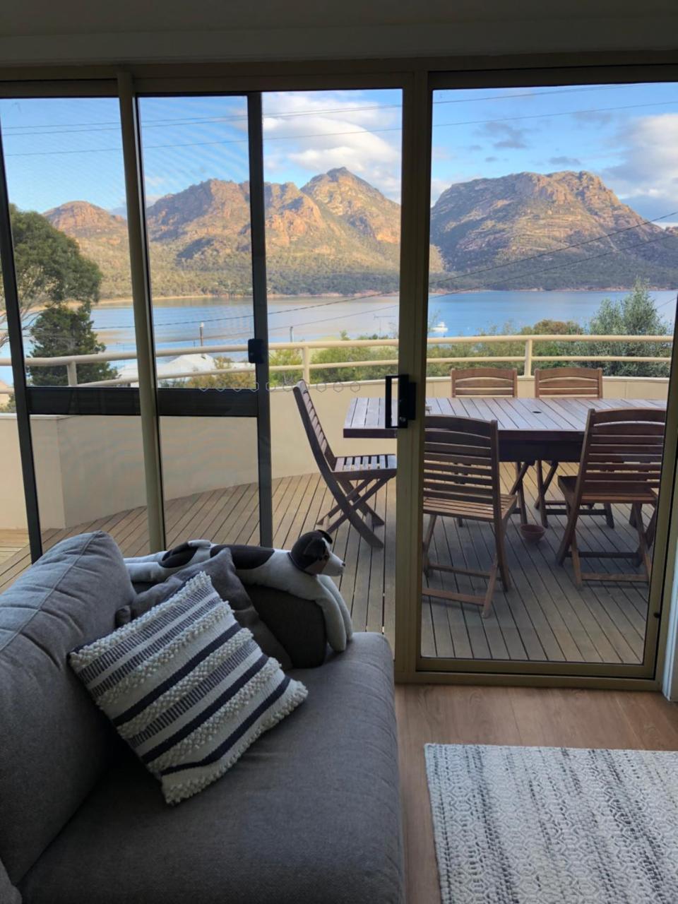 Freycinet Beach House Коулс-Бей Экстерьер фото