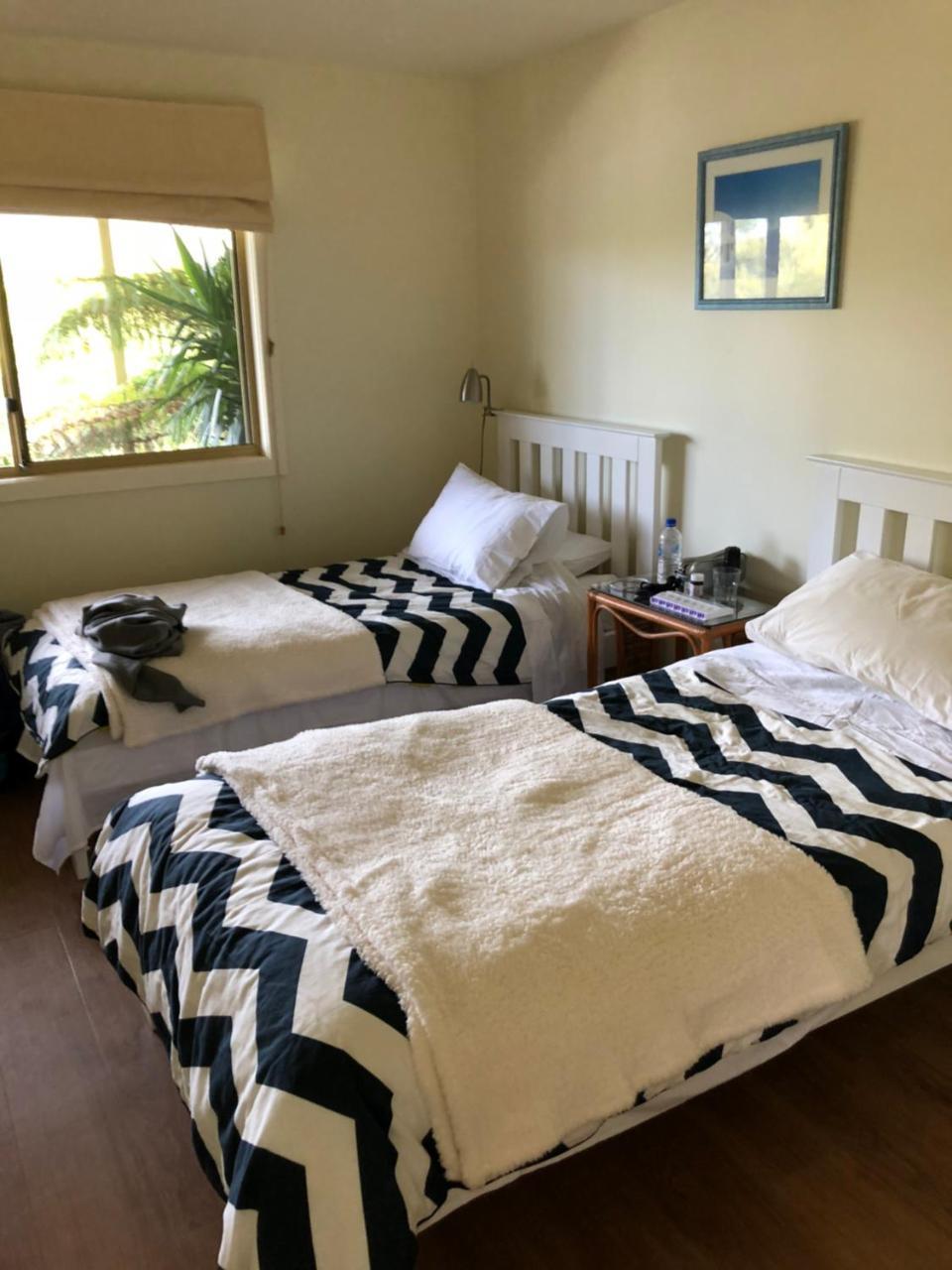 Freycinet Beach House Коулс-Бей Экстерьер фото